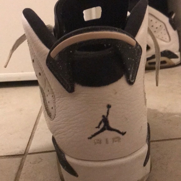 Jordan 6 - Picture 4 of 5